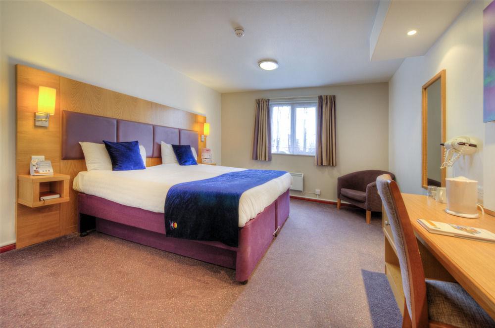 מידלטון Comfort Inn Manchester North מראה חיצוני תמונה