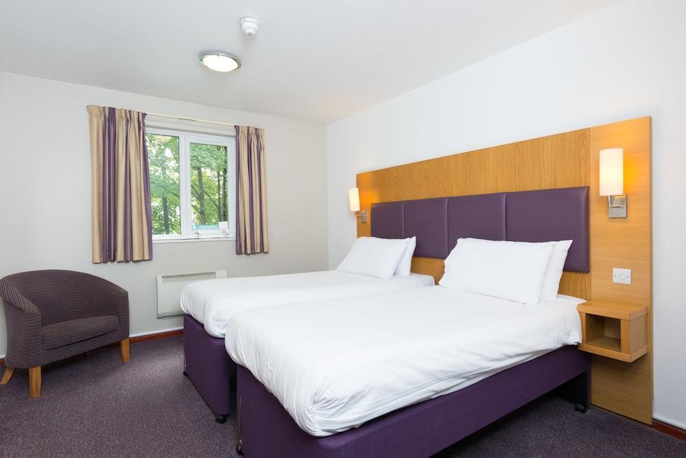 מידלטון Comfort Inn Manchester North מראה חיצוני תמונה
