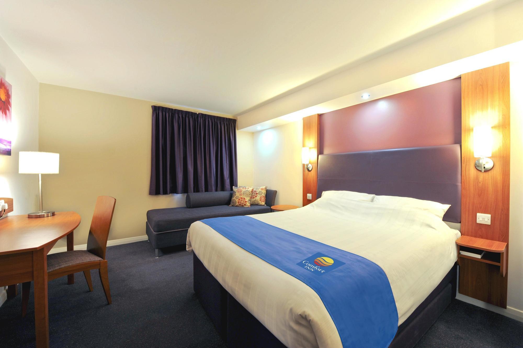 מידלטון Comfort Inn Manchester North מראה חיצוני תמונה
