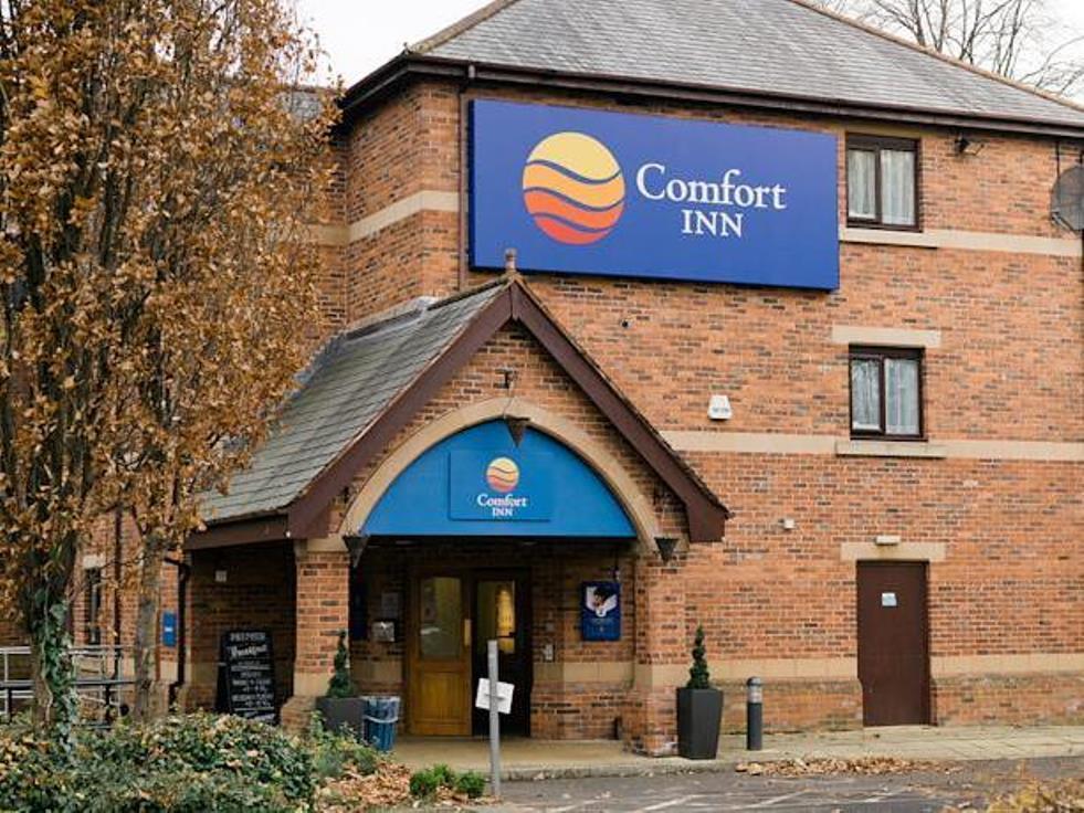 מידלטון Comfort Inn Manchester North מראה חיצוני תמונה