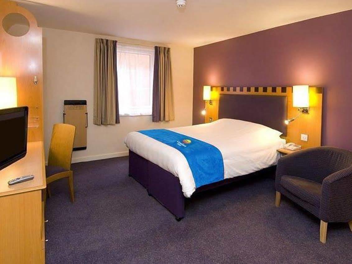 מידלטון Comfort Inn Manchester North מראה חיצוני תמונה