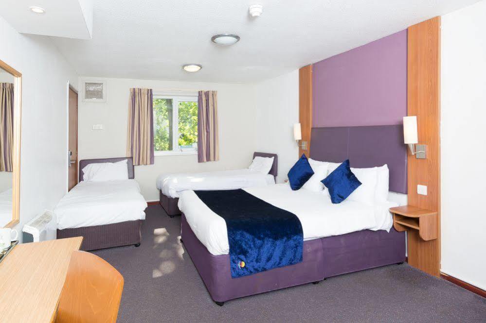 מידלטון Comfort Inn Manchester North מראה חיצוני תמונה