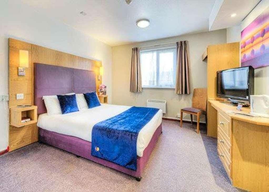 מידלטון Comfort Inn Manchester North מראה חיצוני תמונה