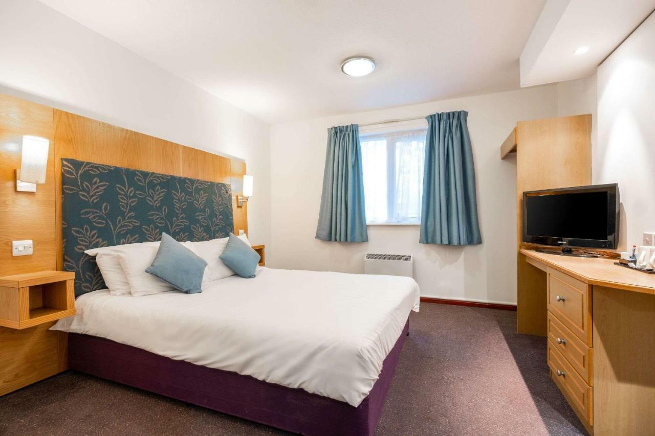 מידלטון Comfort Inn Manchester North מראה חיצוני תמונה