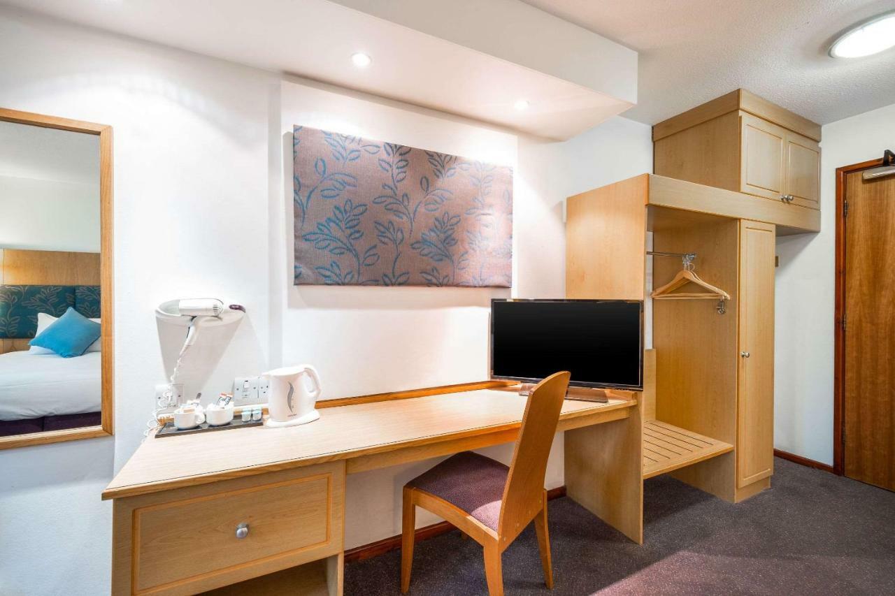 מידלטון Comfort Inn Manchester North מראה חיצוני תמונה