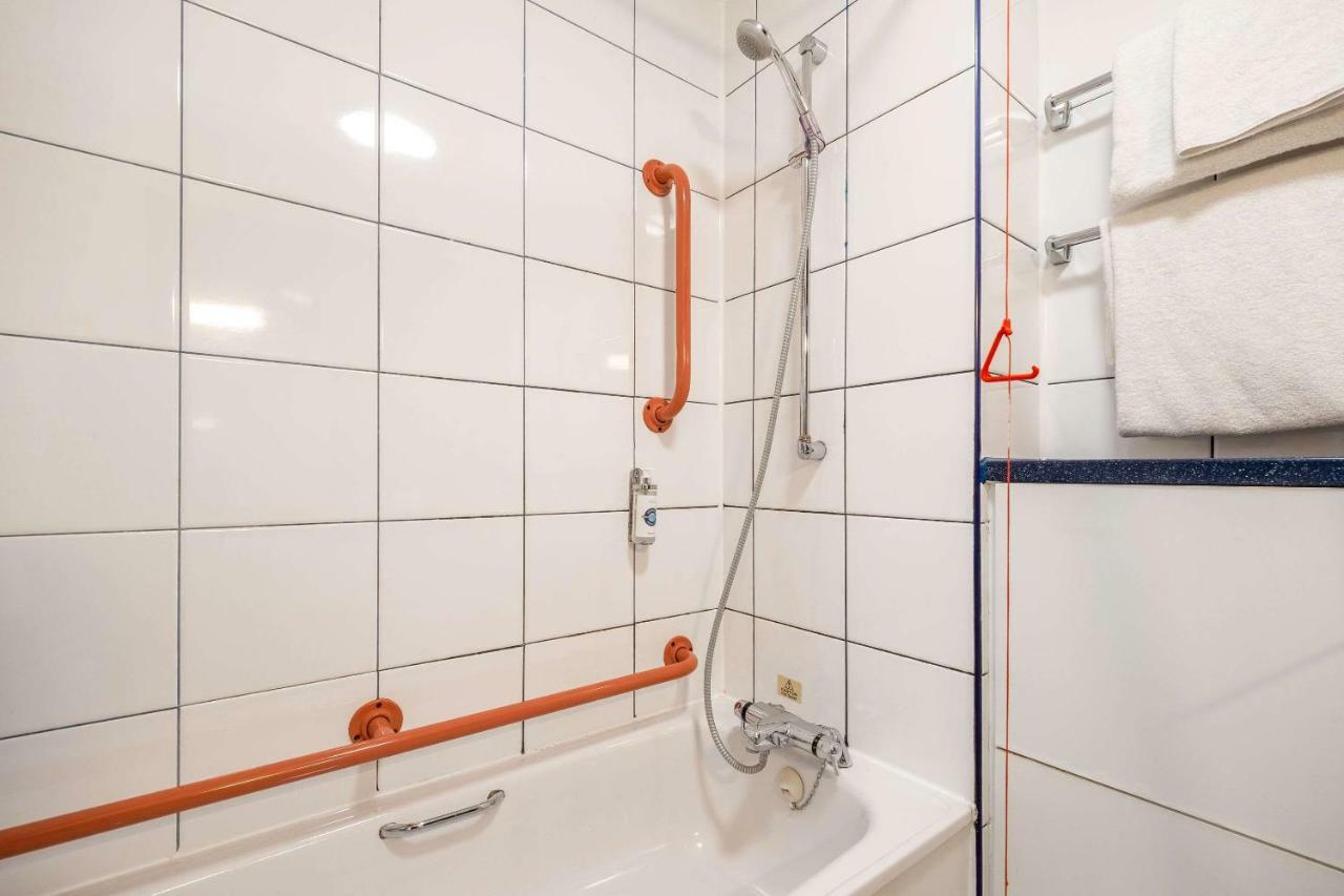 מידלטון Comfort Inn Manchester North מראה חיצוני תמונה