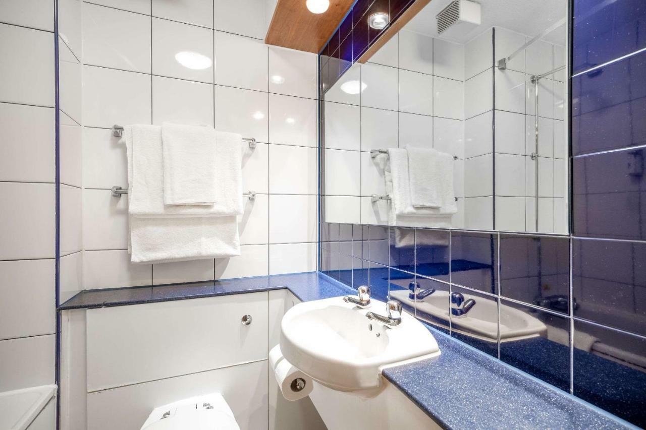 מידלטון Comfort Inn Manchester North מראה חיצוני תמונה