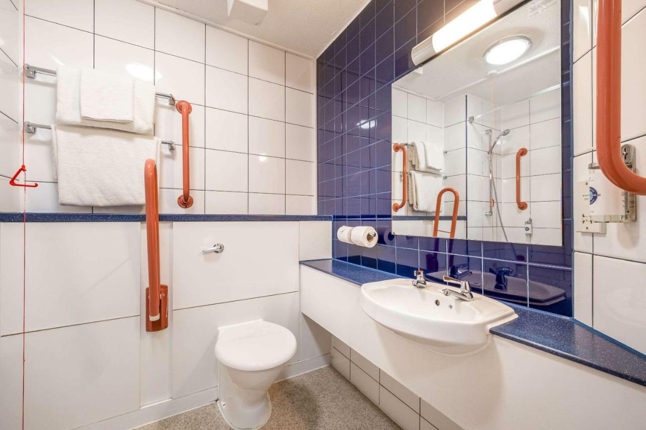 מידלטון Comfort Inn Manchester North מראה חיצוני תמונה