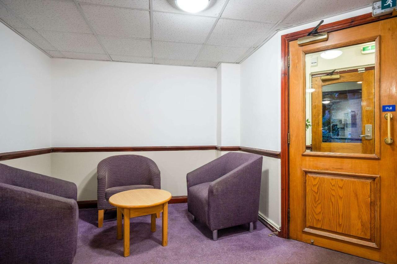 מידלטון Comfort Inn Manchester North מראה חיצוני תמונה